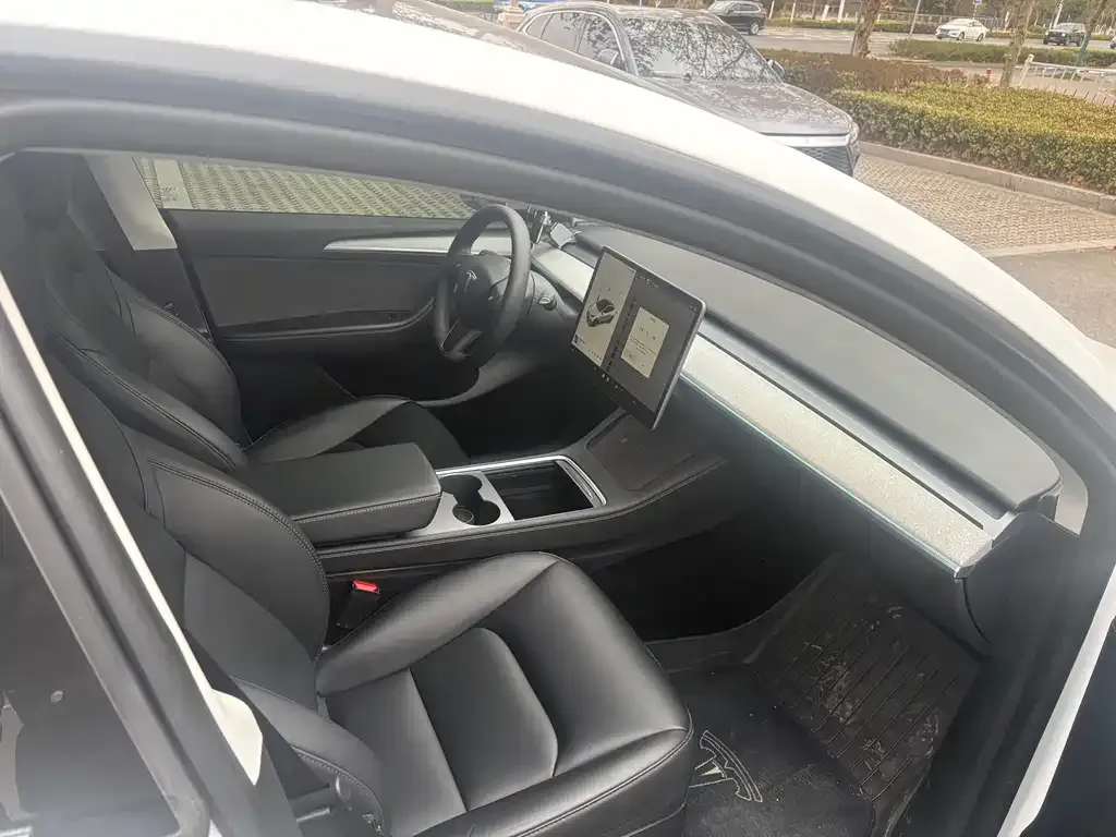 Tesla Model Y 2024 из CN, фото 8