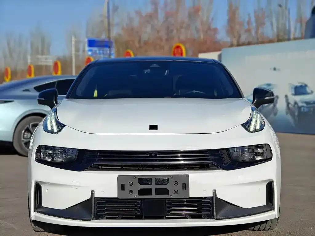 Lynk & Co 03 — фото 2