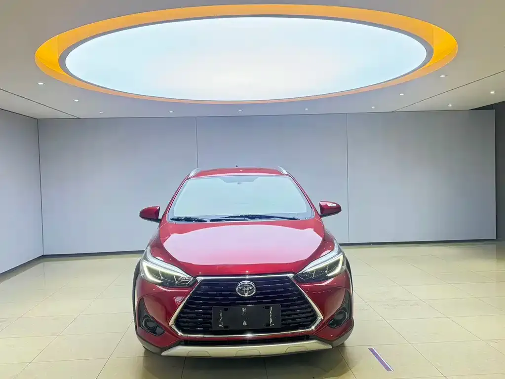 Toyota Yaris L — фото 3