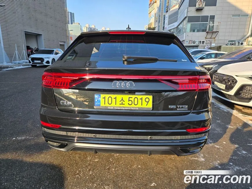 Audi Q8 — фото 10