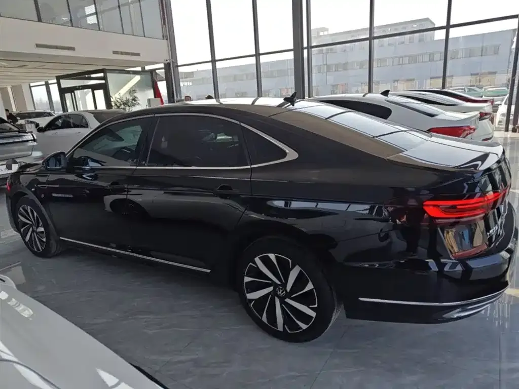 Volkswagen Passat 2022 из CN, фото 9