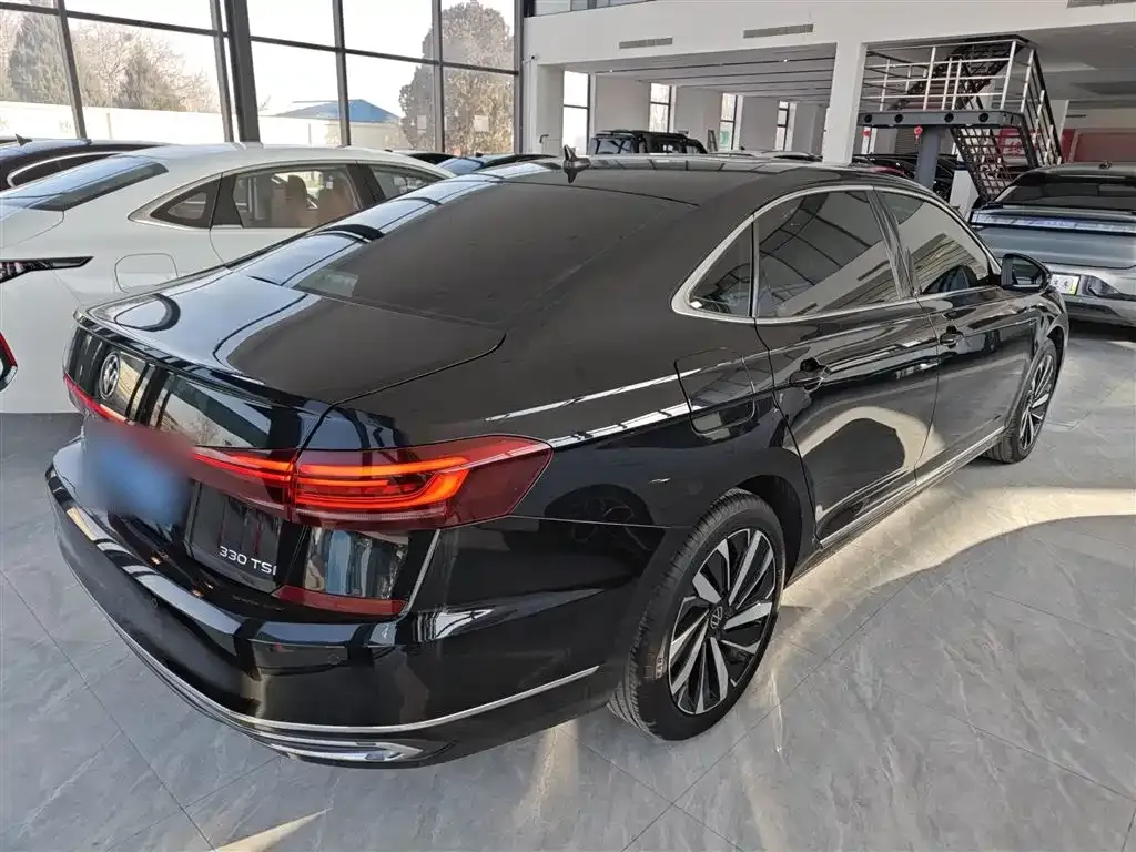 Volkswagen Passat 2022 из CN, фото 5