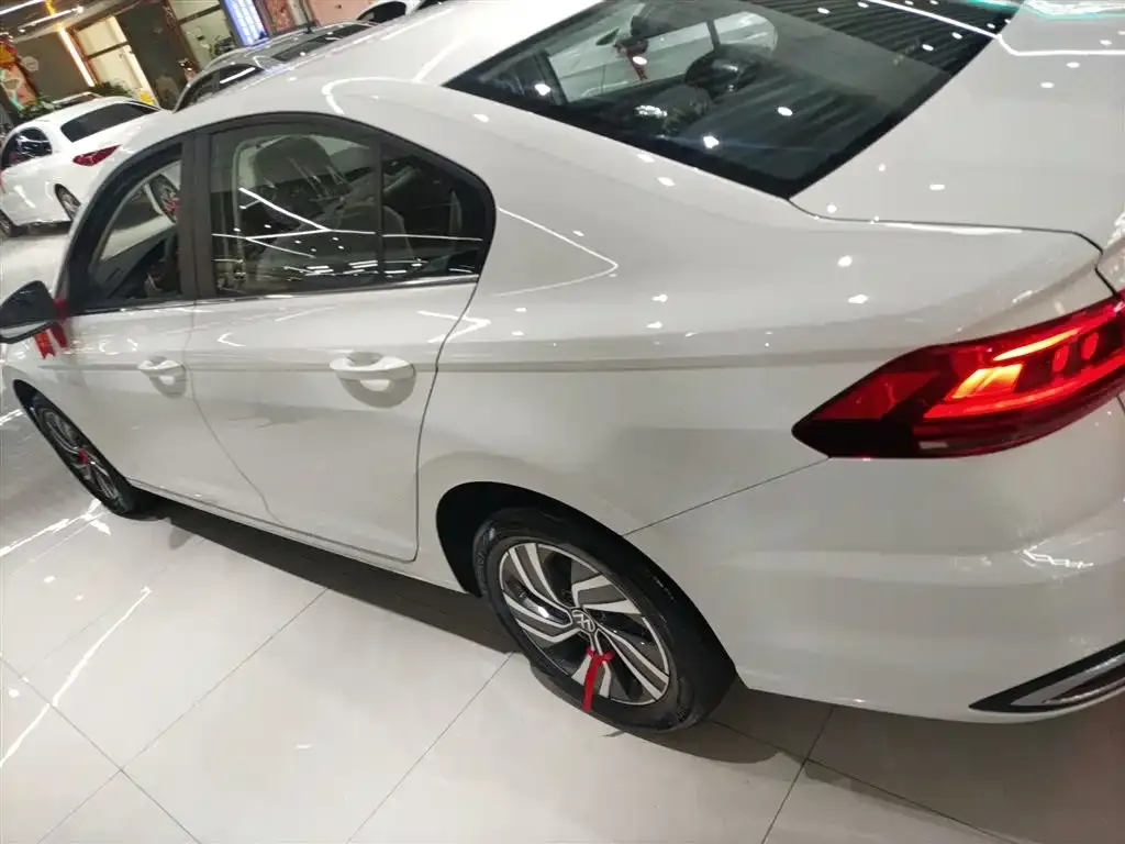Volkswagen Bora 2025 из CN, фото 5