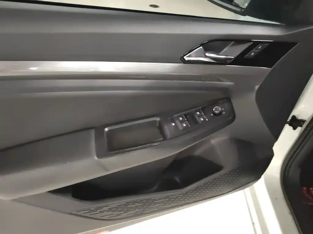 Volkswagen Bora 2021 из CN, фото 3