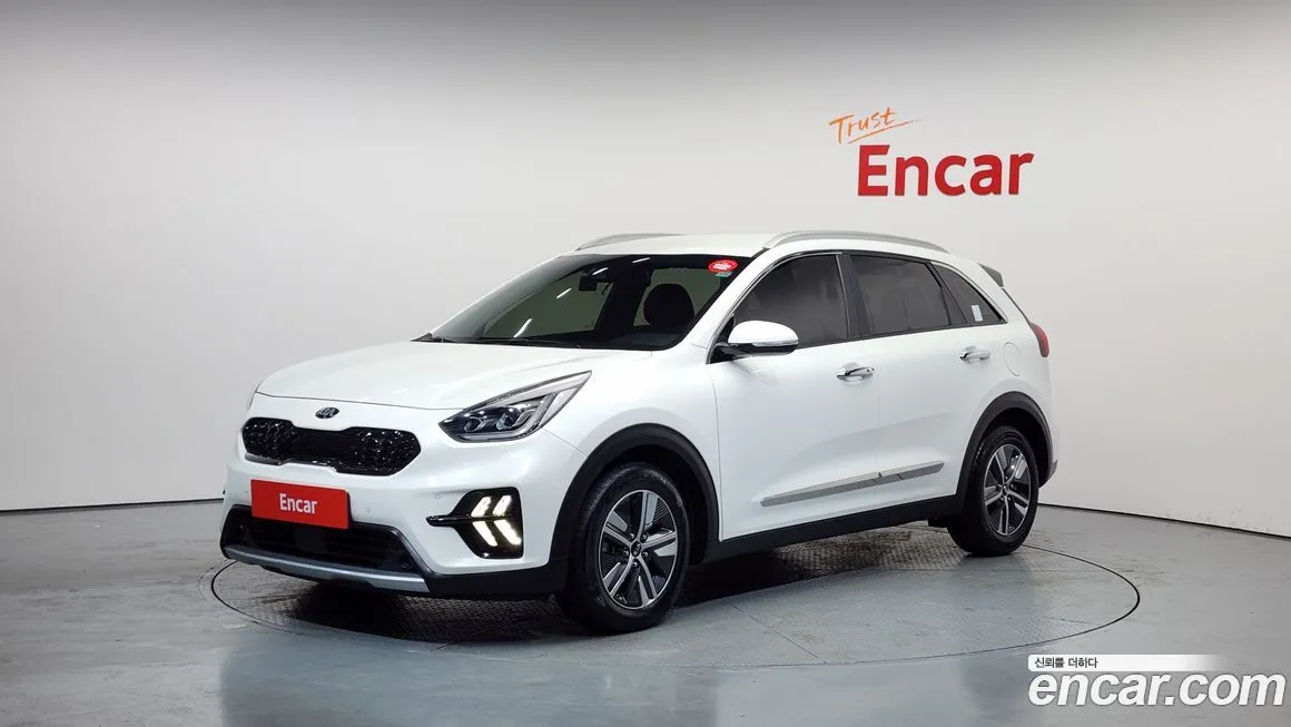 Kia Niro — фото 1