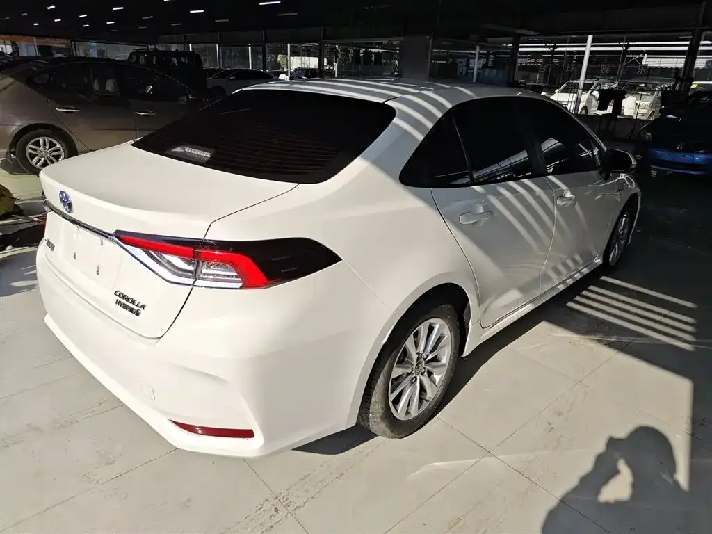 Toyota Corolla 2023 из CN, фото 3