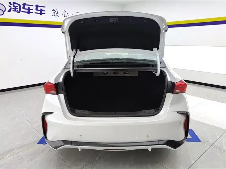 Buick Verano 2023 из CN, фото 3