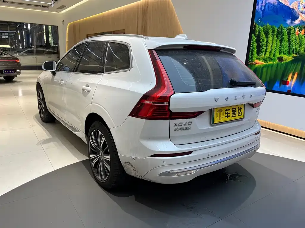 Volvo XC60 PHEV 2023 из CN, фото 8