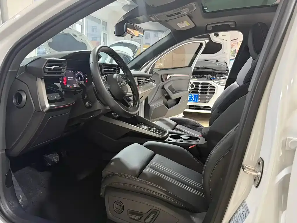 Audi A3 2022 из CN, фото 2