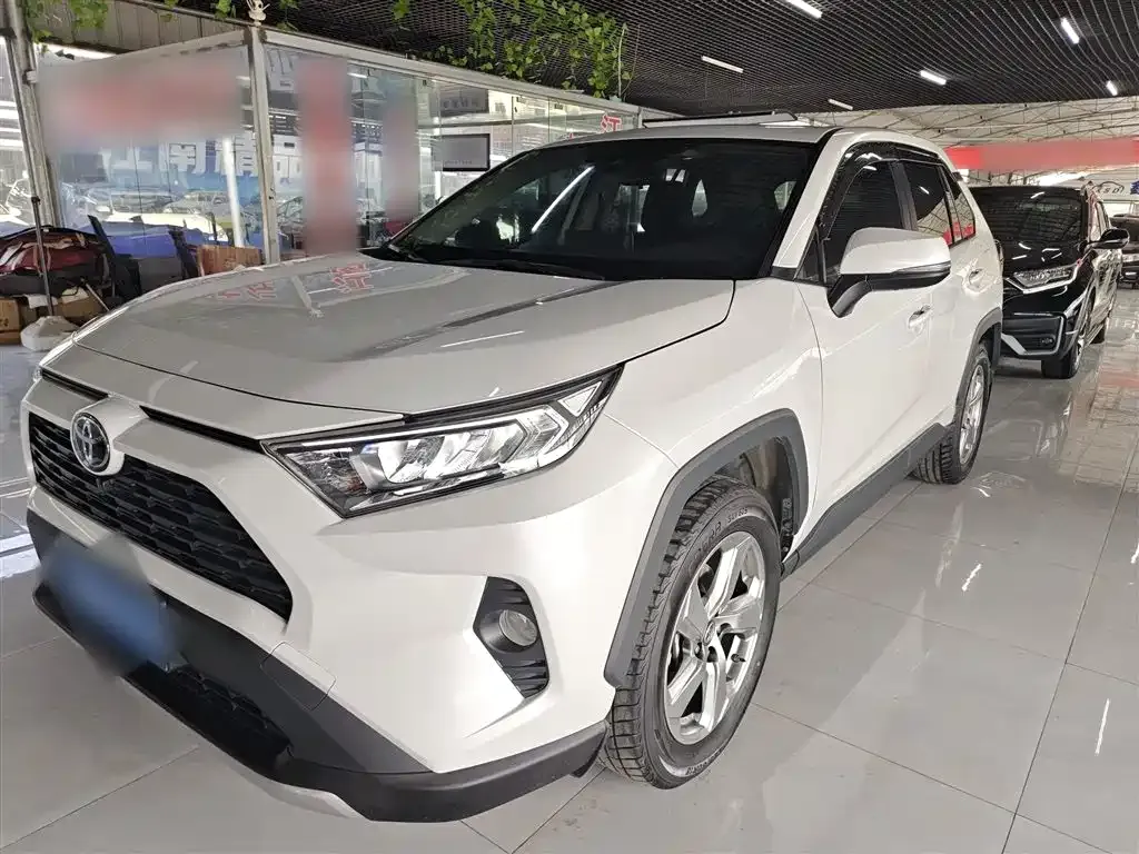 Toyota RAV4 2022 из CN, фото 1