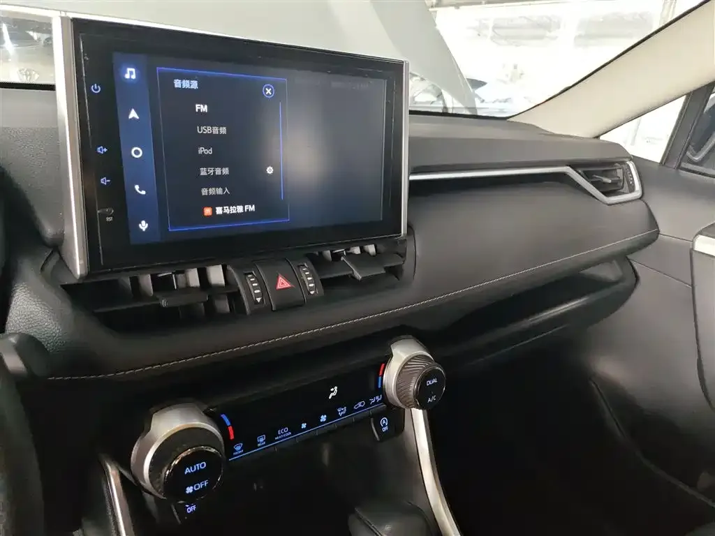 Toyota RAV4 2022 из CN, фото 4