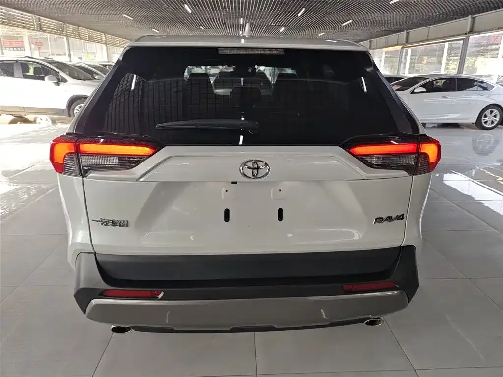 Toyota RAV4 2022 из CN, фото 8