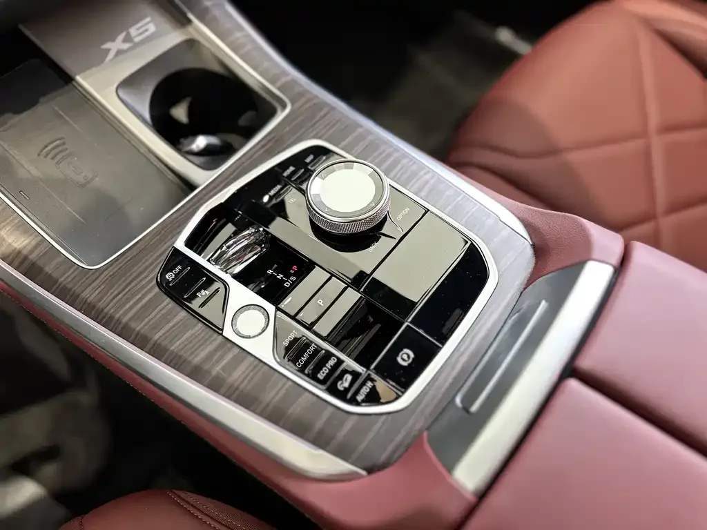 BMW X5 2024 из CN, фото 6