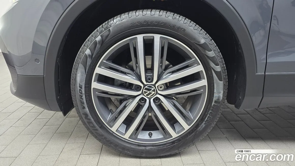 Volkswagen Tiguan — фото 5
