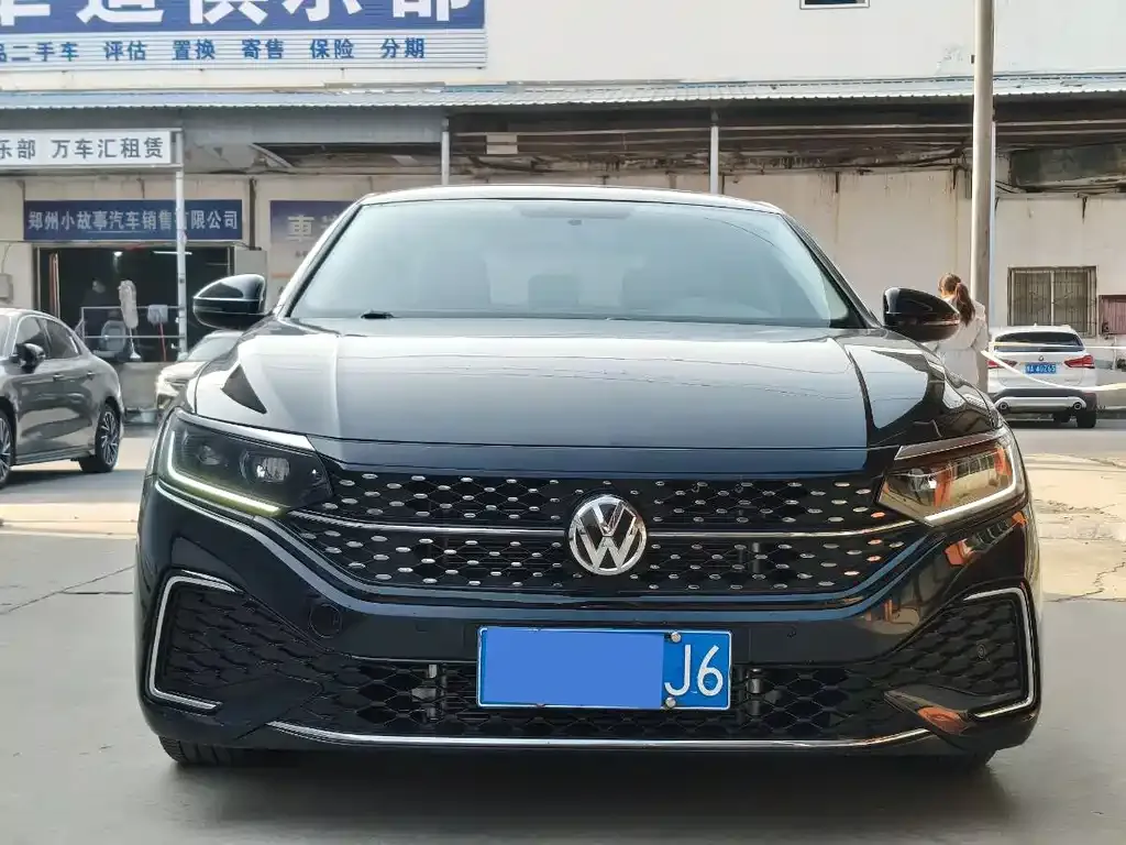 Volkswagen Passat 2023 из CN, фото 1