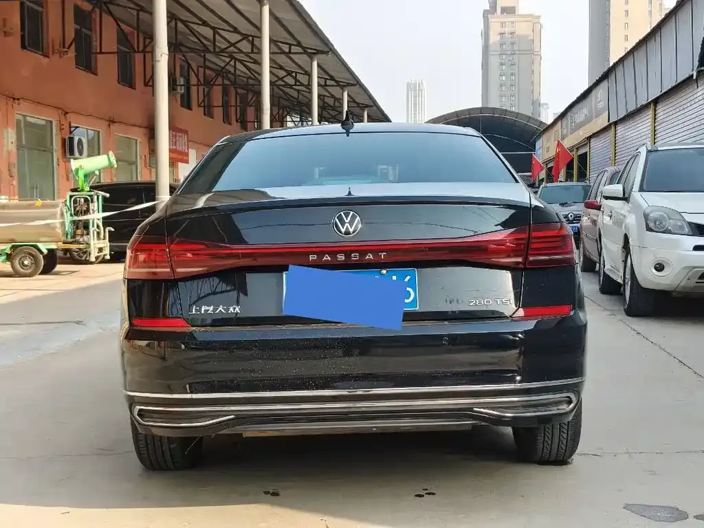 Volkswagen Passat 2023 из CN, фото 8