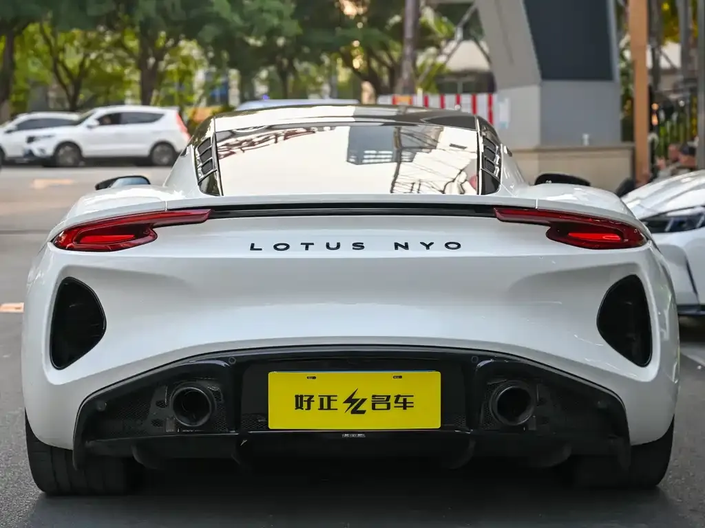 Lotus Emira 2024 из CN, фото 6