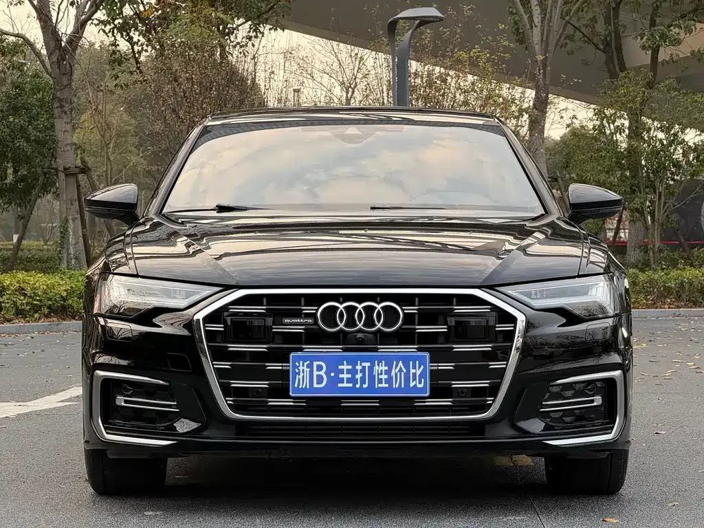 Audi A6L — фото 9