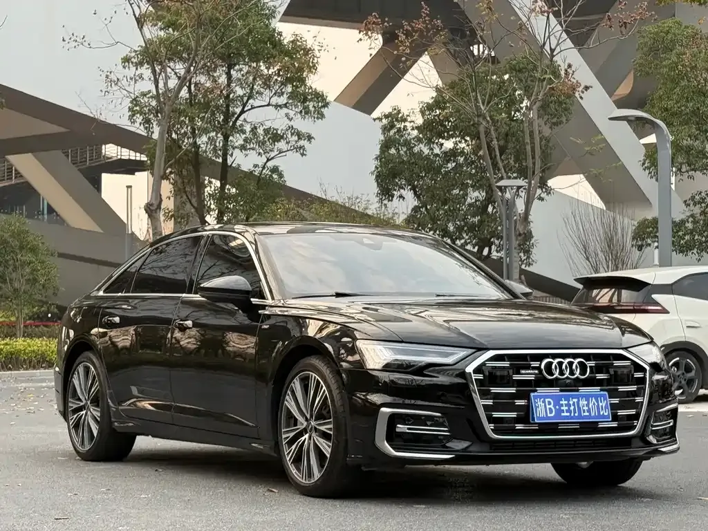 Audi A6L — фото 6