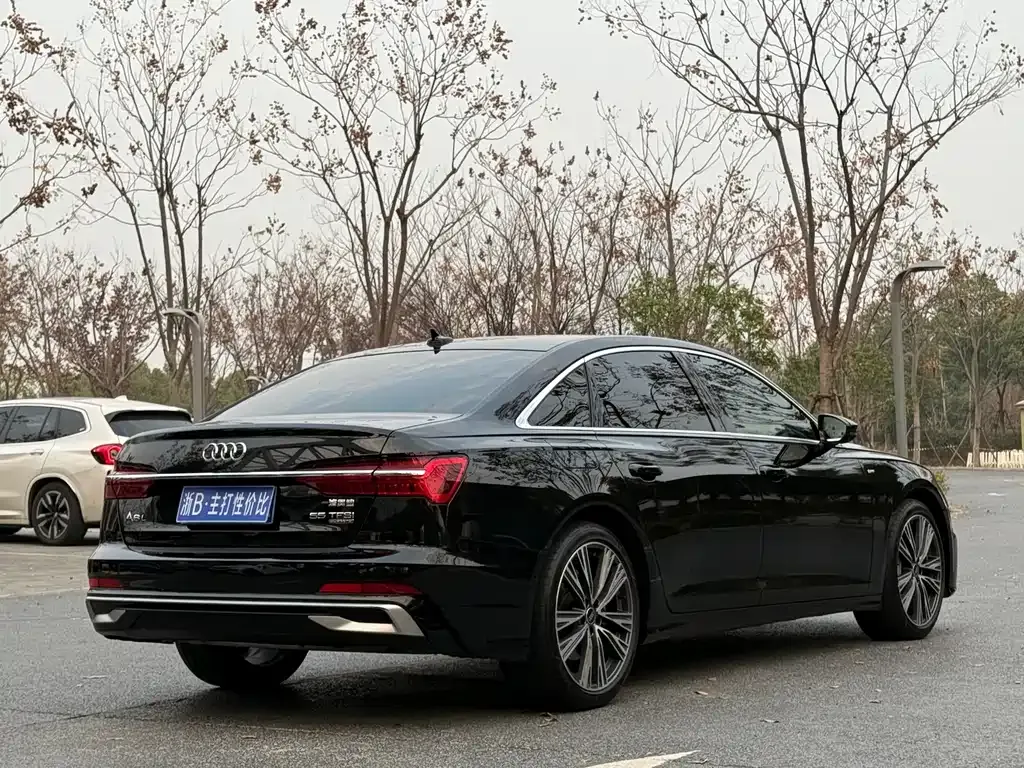Audi A6L — фото 10
