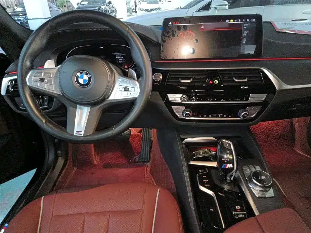 BMW 5 Series — фото 5