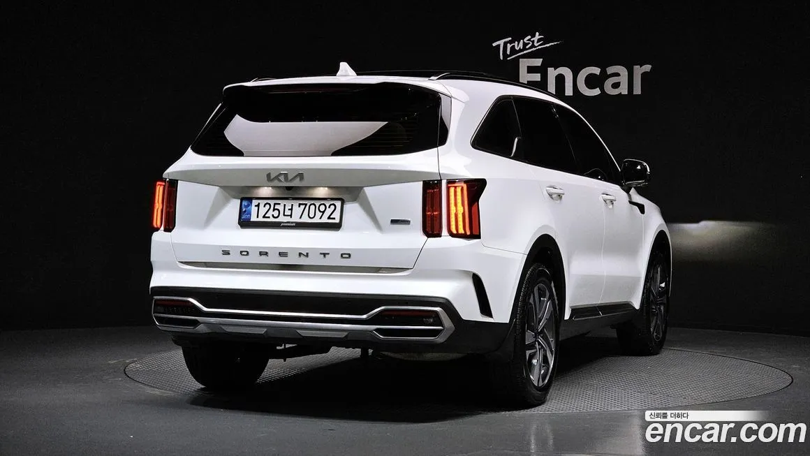 Kia Sorento — фото 6