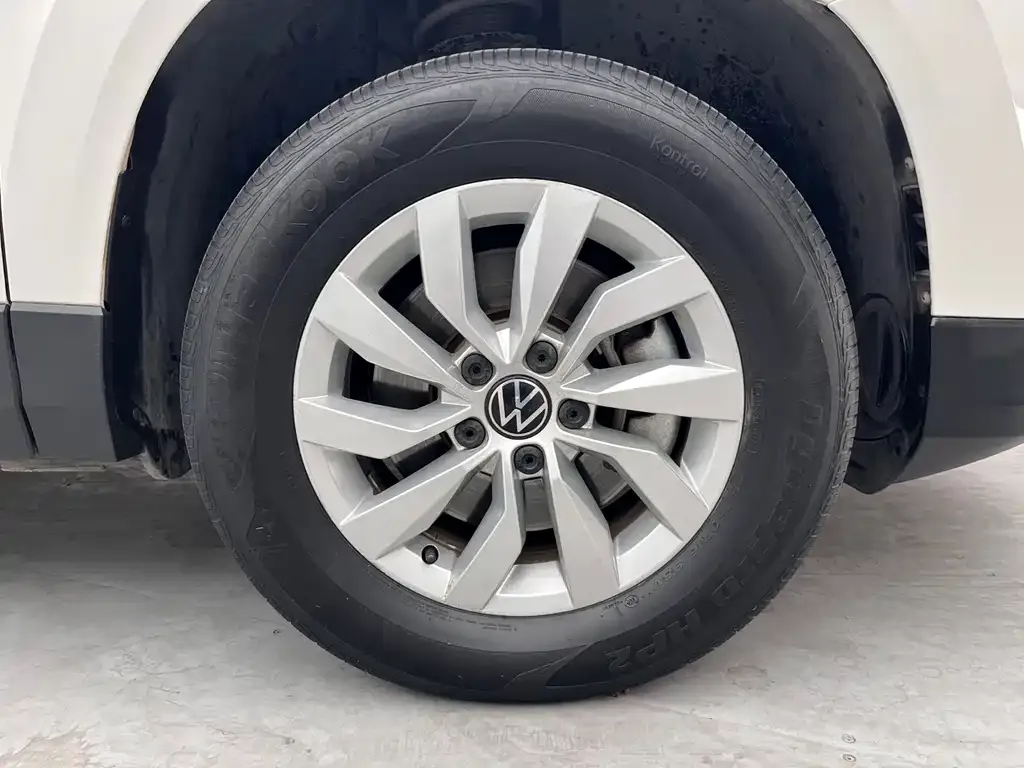 Volkswagen Tharu — фото 8