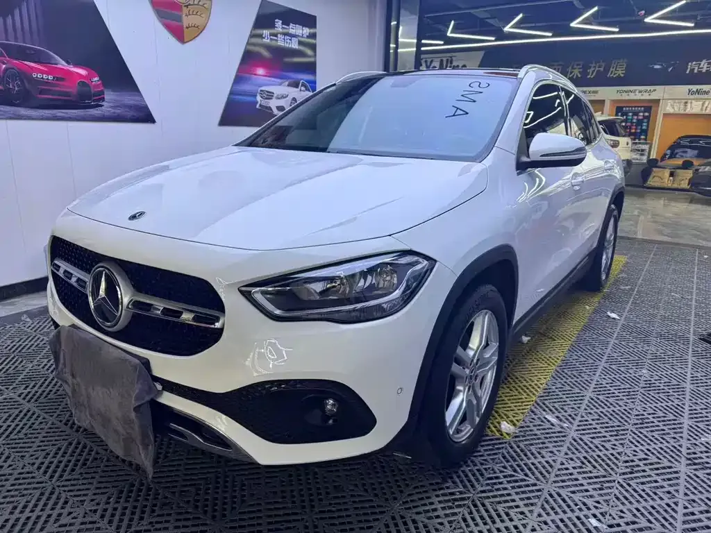 Mercedes-Benz GLA — фото 1
