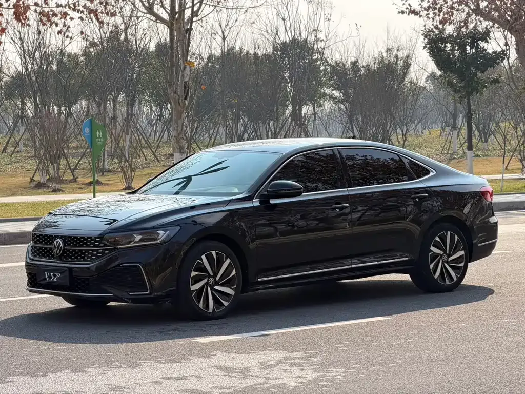 Volkswagen Passat 2022 из CN, фото 1