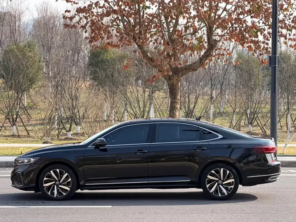 Volkswagen Passat 2022 из CN, фото 9