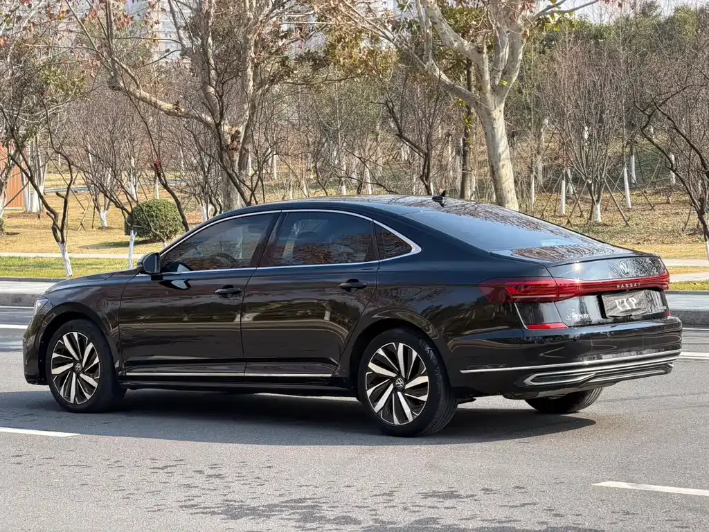 Volkswagen Passat 2022 из CN, фото 5