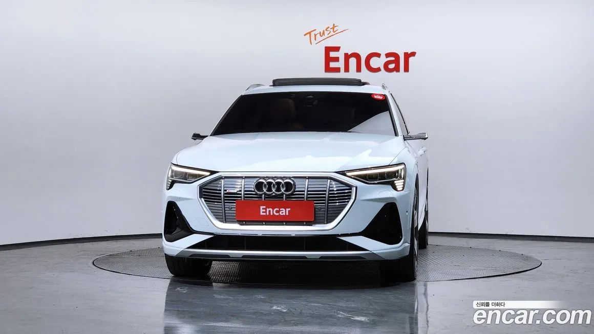 Audi e-tron 2022 из KR, фото 5