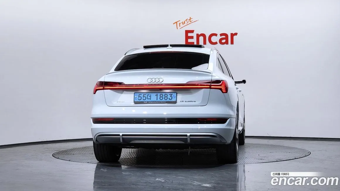 Audi e-tron 2022 из KR, фото 2