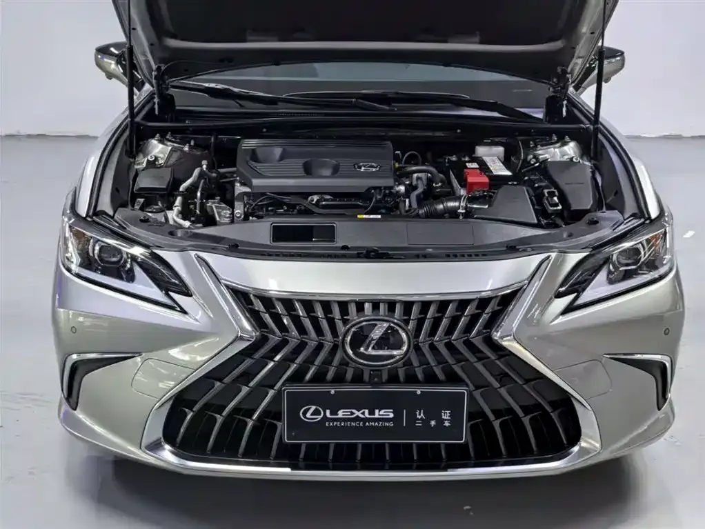Lexus ES — фото 10