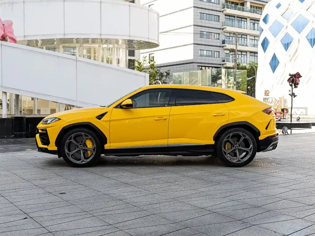Lamborghini Urus — фото 3