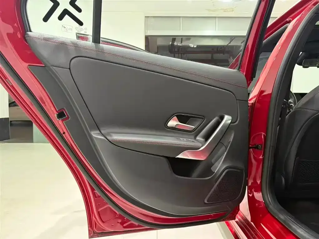 Mercedes-Benz A-Class 2023 из CN, фото 4
