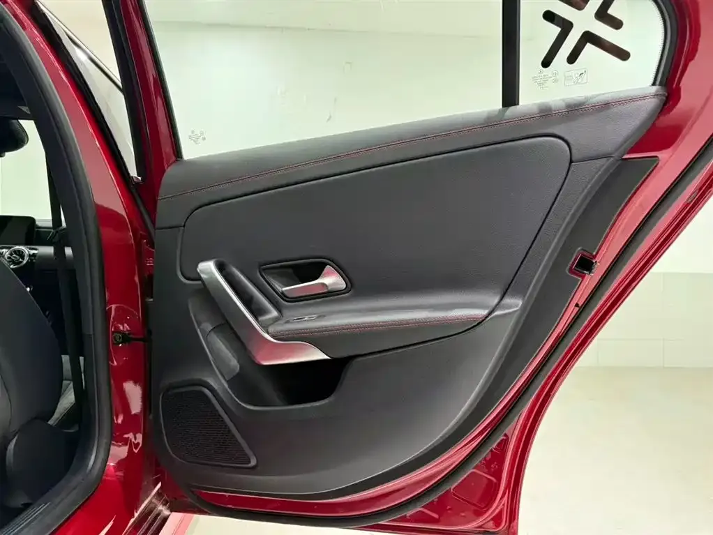 Mercedes-Benz A-Class 2023 из CN, фото 7