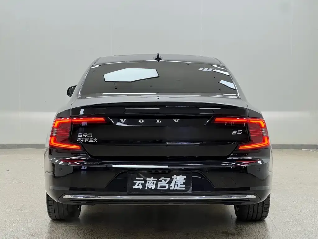 Volvo S90 — фото 4