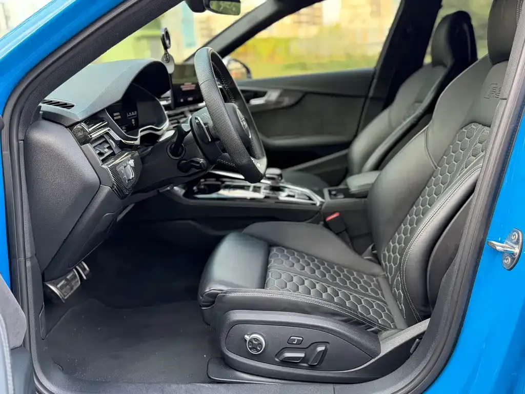 Audi RS 4 2021 из CN, фото 2
