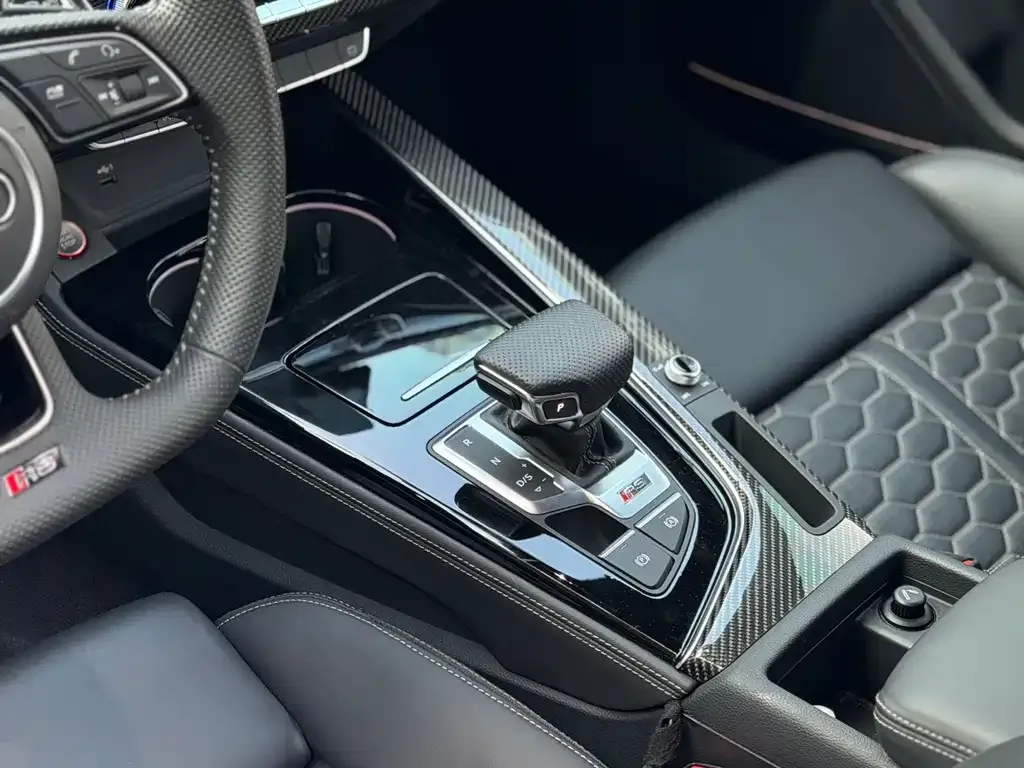 Audi RS 4 2021 из CN, фото 8