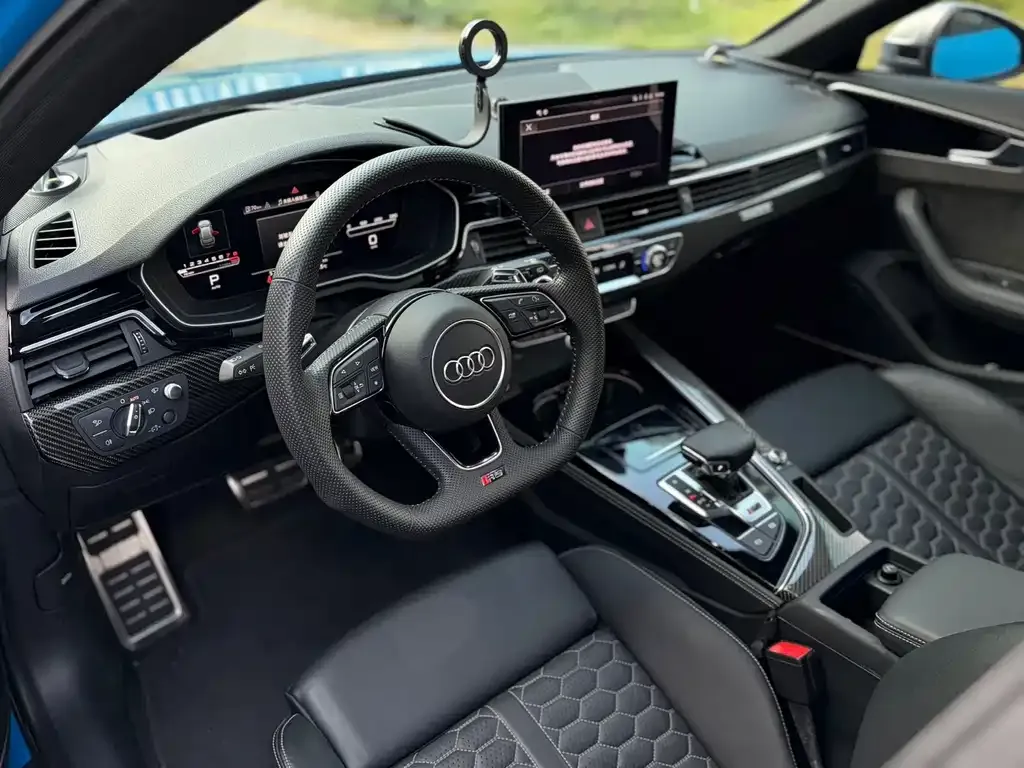 Audi RS 4 2021 из CN, фото 3