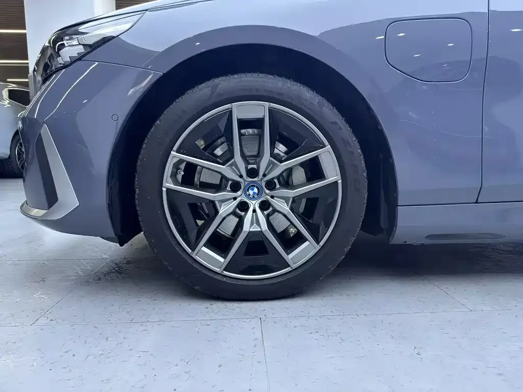 BMW i5 2024 из CN, фото 2