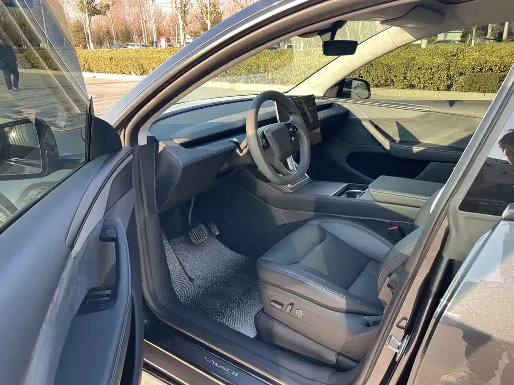 Tesla Model Y 2025 из CN, фото 9