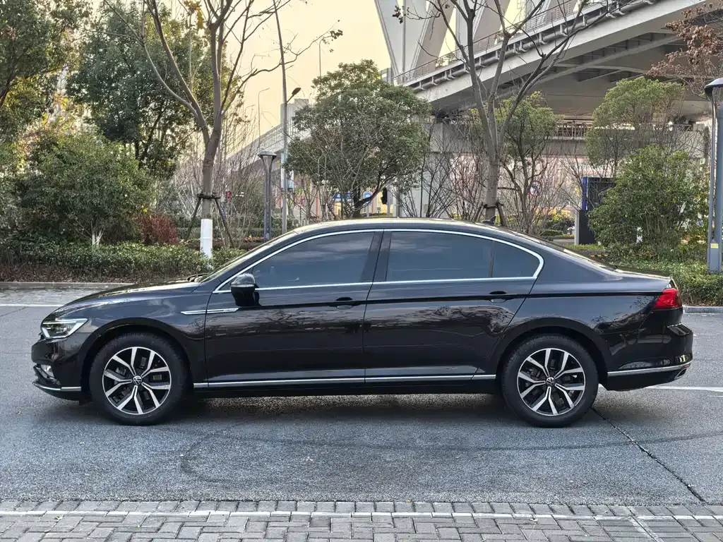 Volkswagen Magotan 2022 из CN, фото 10