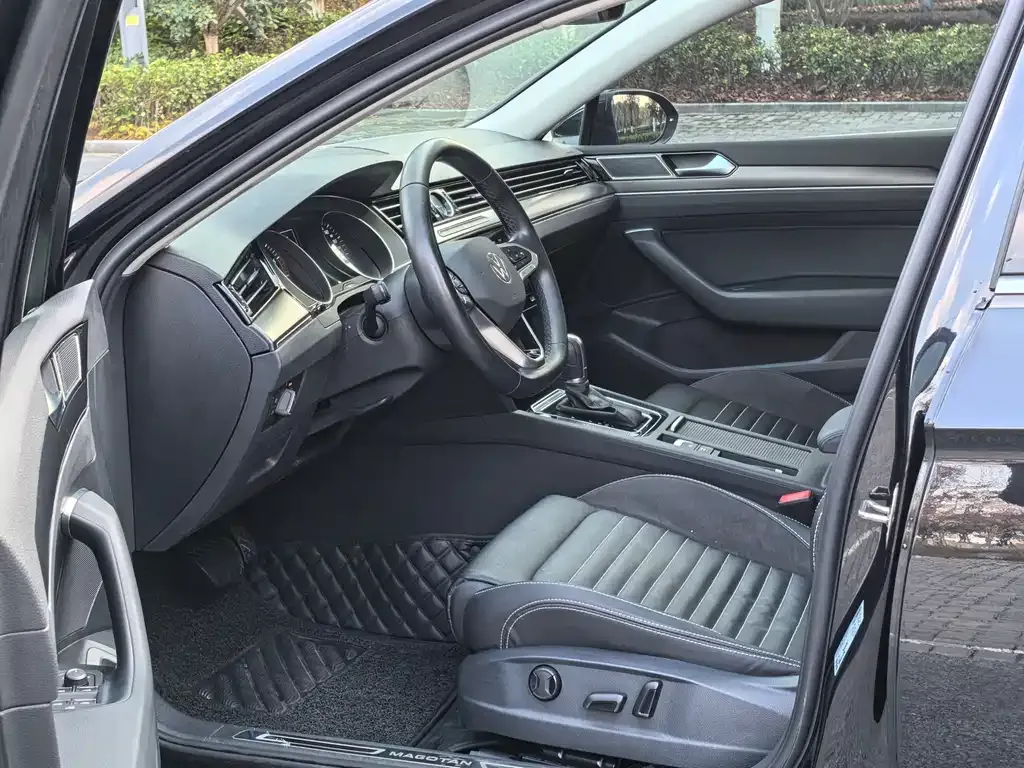 Volkswagen Magotan 2022 из CN, фото 2