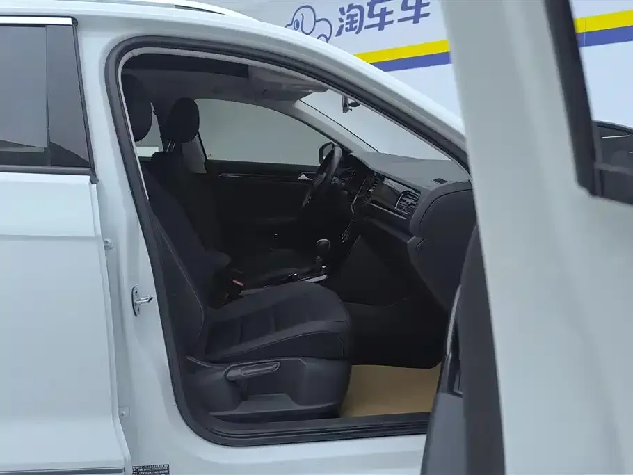 Volkswagen T-Roc 2022 из CN, фото 8