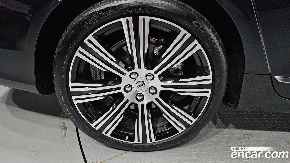 Volvo S90 2024 из KR, фото 10
