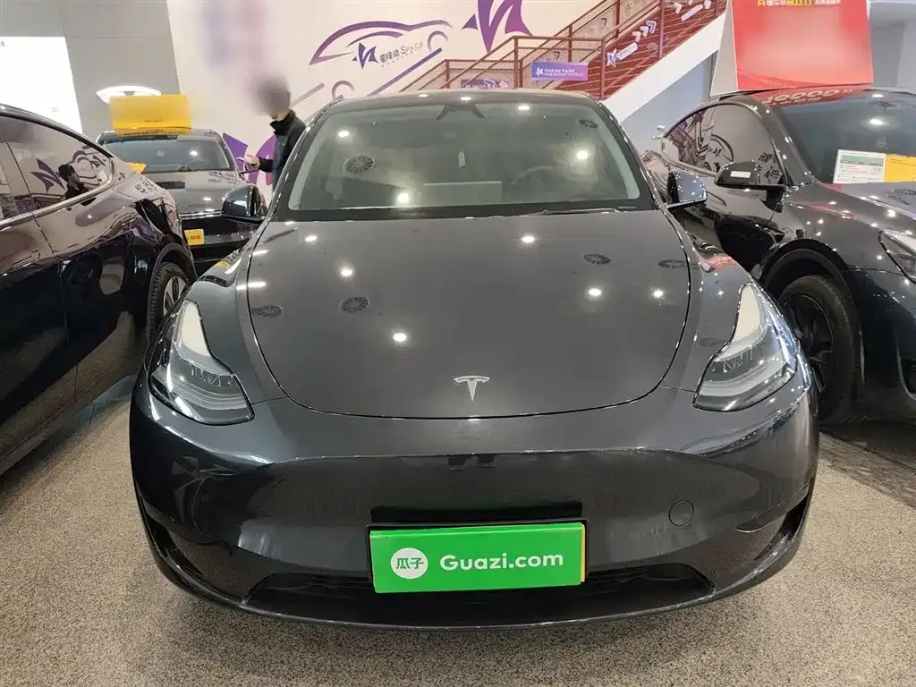 Tesla Model Y — фото 6