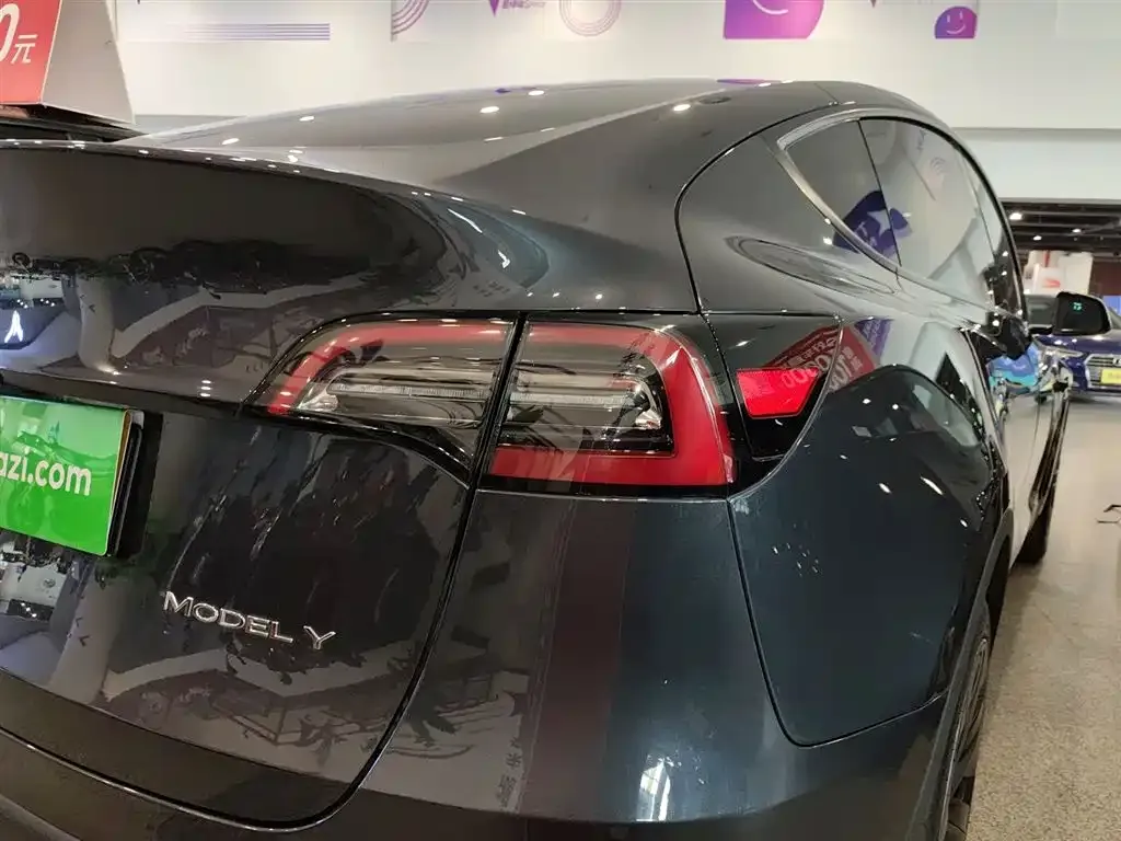 Tesla Model Y — фото 4