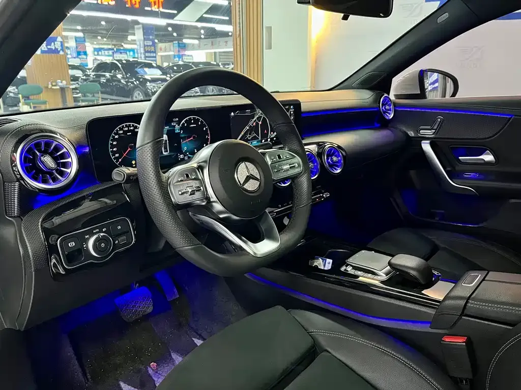 Mercedes-Benz A-Class — фото 10